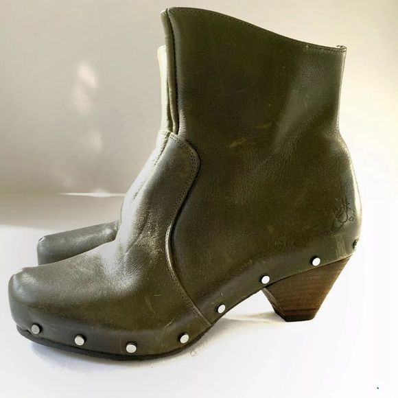 JOHN FLUEVOG RULES LOW PATTI BOOTS Studded Sz 6.5 - Picture 11 of 11